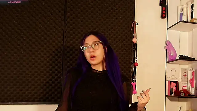 karlamoon23 webcam