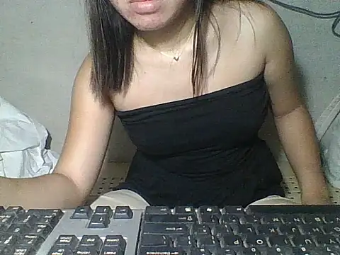 Skinny_PinayGirljust18 webcam