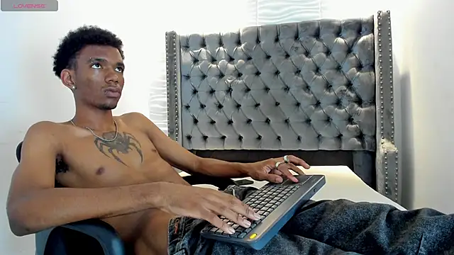 nero_reyd webcam