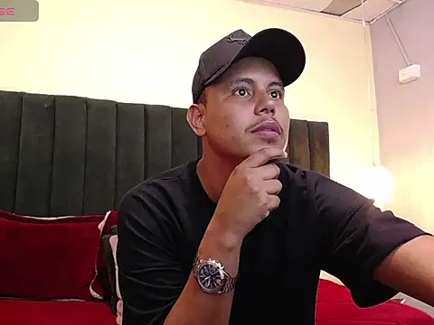 noah_oliver1 webcam