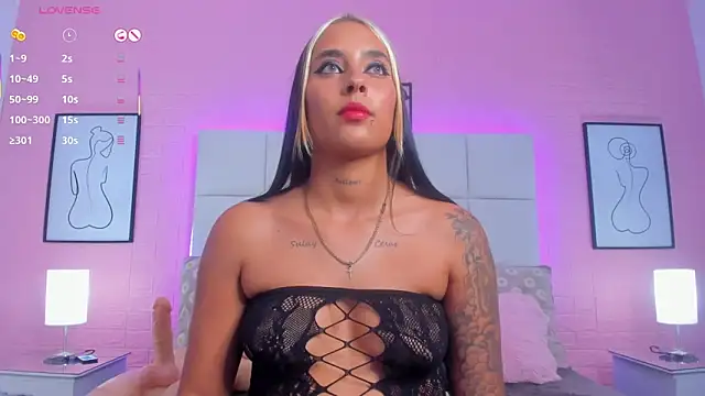 charlotte_kisss webcam