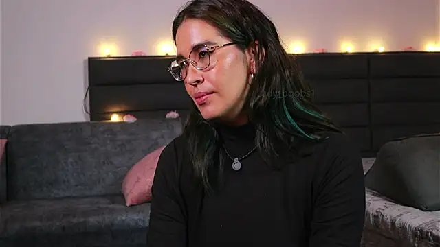 kathieandpovcock1 webcam