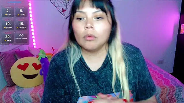 EllieMoonX webcam