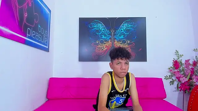 Spicy_guys webcam