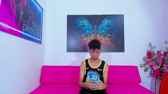 Spicy_guys webcam