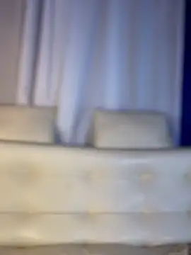 LeylaKnox webcam