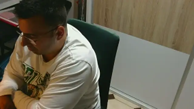 vanillatime78-jorge - VanillaTime78-Jorge's free webcam - UK Sex Cams