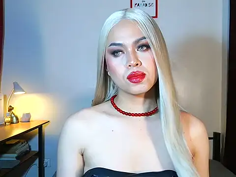 MistressLuna1 live sex cam
