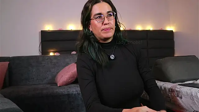 kathieandpovcock1 webcam