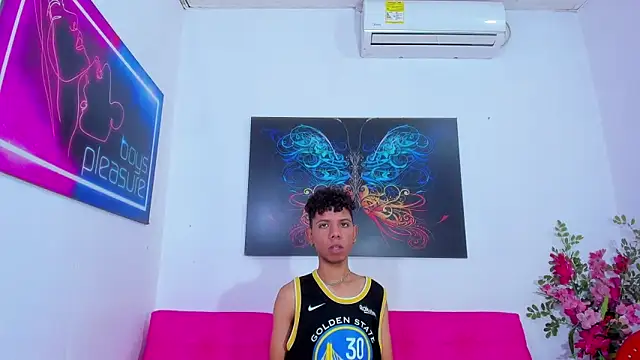 Spicy_guys webcam