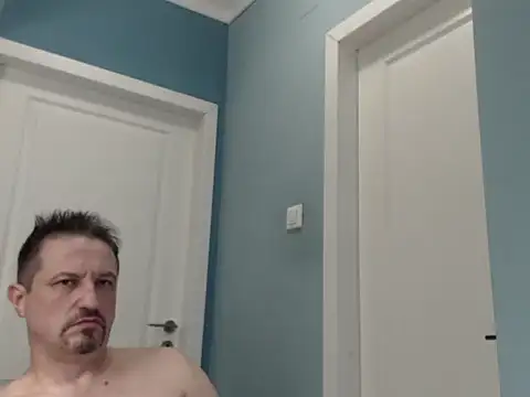 MisterFaithRO webcam