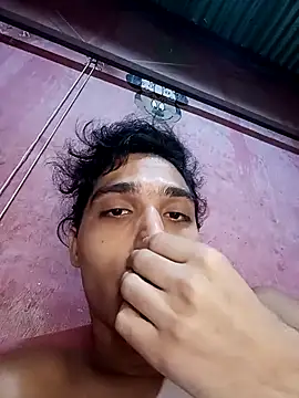Yohendy_18 webcam
