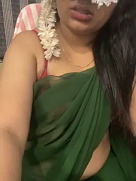 Tamil_Azhagie webcam
