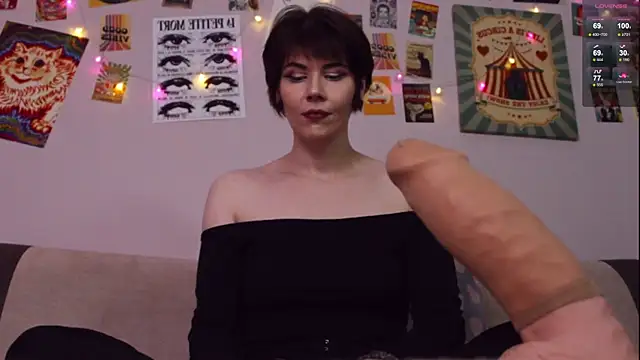 Luna_Blake webcam