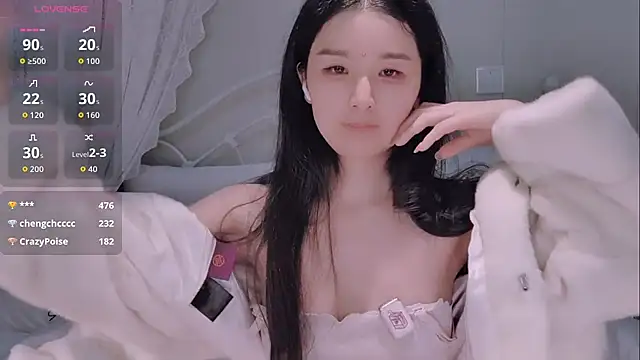 美女BingLin-在线直播