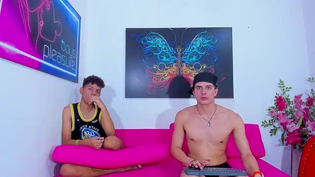 Spicy_guys webcam