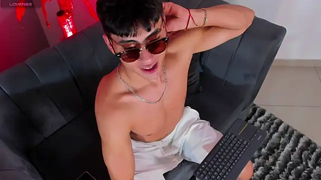 EthanSantori webcam