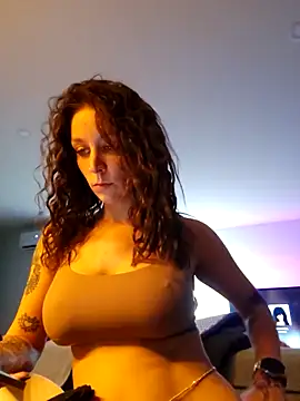 LilyOrion webcam