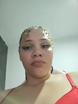 PrettySquirt-PibeV webcam