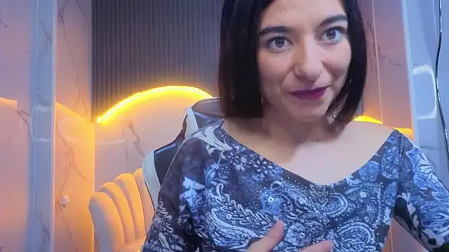 Erika_Suarez_b webcam