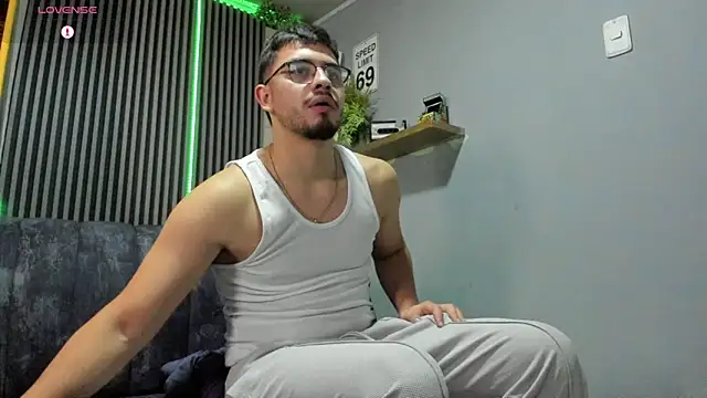 chris_gold_ webcam