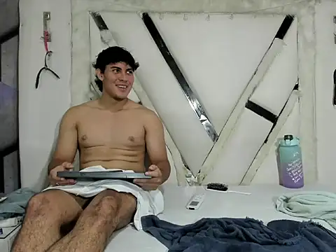 LunnaAndLiam webcam
