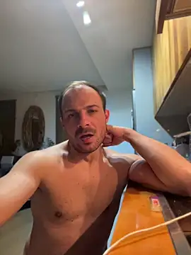 Adventurehotman webcam