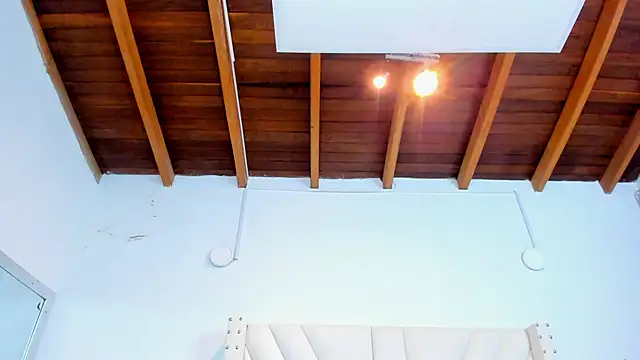 JulieeHabubu webcam