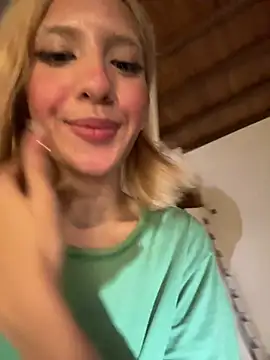 SweetBunnyGF webcam