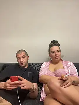 Kinkycouple142 webcam