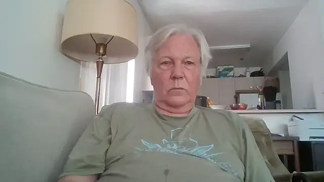 MalibuDaddy12 webcam