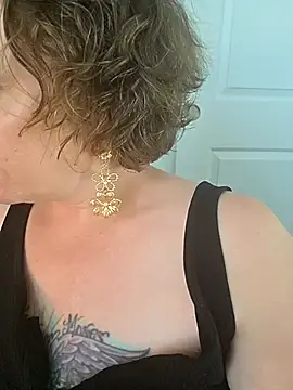 julimonroe webcam