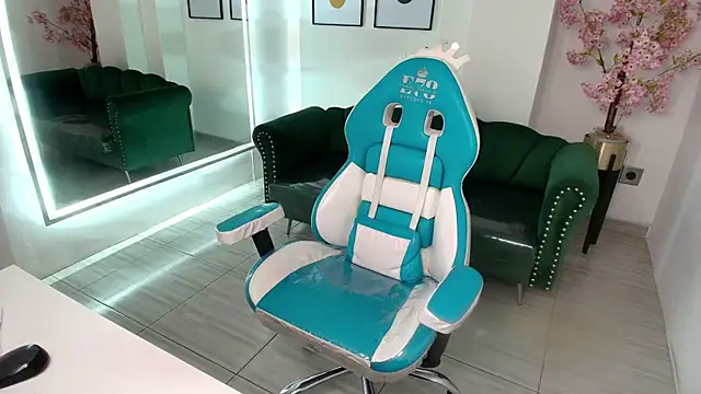 emily_andrews - Emily_andrews's free webcam - UK Sex Cams