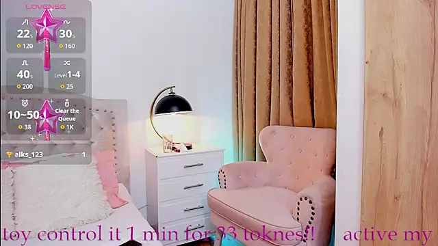 KATY_BLONDEE webcam