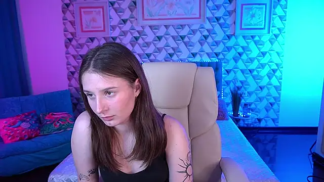 VikVikLove webcam