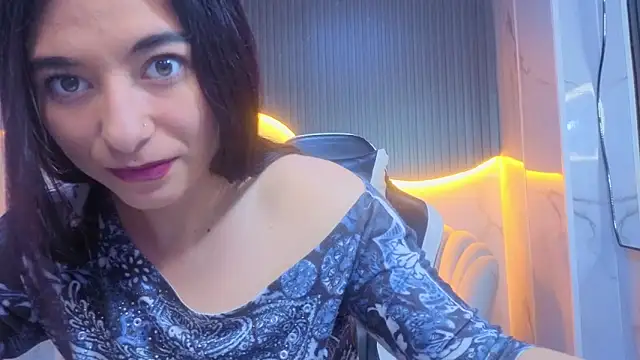 Erika_Suarez_b webcam