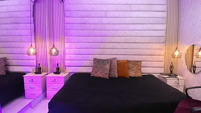 VictoriaaBlair webcam