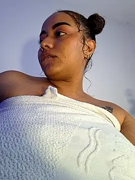 curly_girl_31 webcam