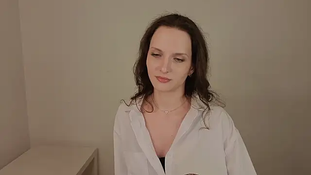 Ariadna_Shy