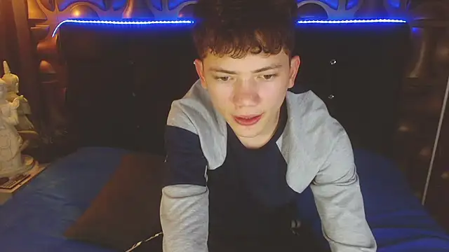 cruz_dante (M twink) - CUMING IN PUBLIC
