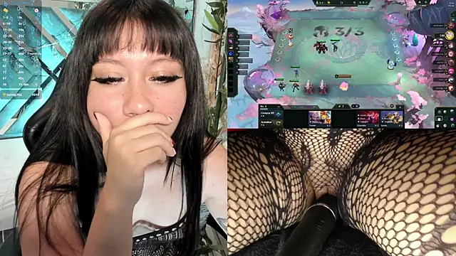 Nanachi_Cook webcam