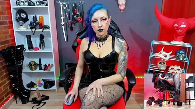 Yelena_LatexMaiden webcam