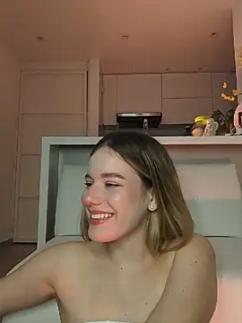 NicoleCut webcam