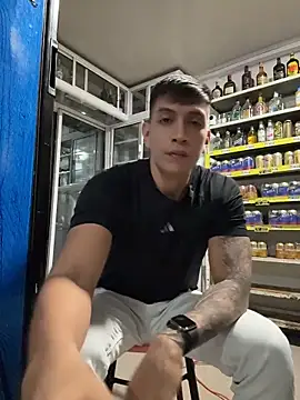 OliverWest04 webcam