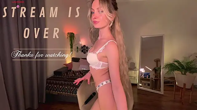 cyber_gloss webcam