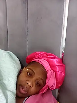 IceBellaCane313 webcam