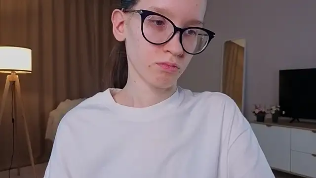 BettyBrowni webcam