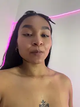 Lynda_Bonnie webcam