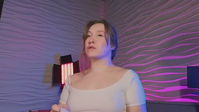 saint_trisha webcam