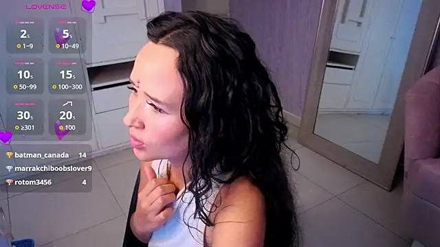 bella_vibess_s webcam